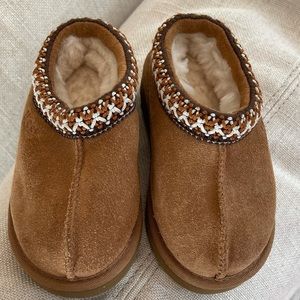 Ugg slippers toddler 8